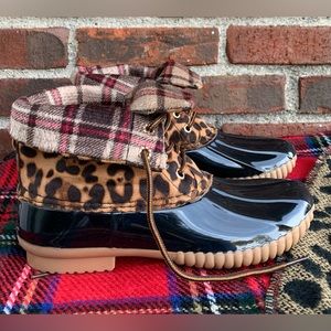 NEW !!! Cheetah Duck boots With flannel fold down
